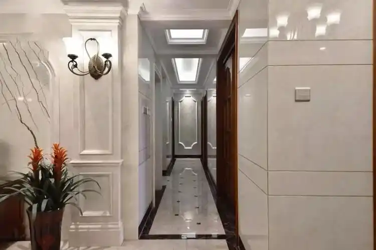 180㎡新房,客厅铺满瓷砖,完工后知道好处!进门玄关太漂亮!