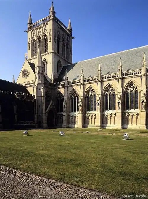 伦敦大学皇家霍洛威学院论文挂科