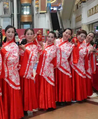 诗酒文化节暨晋城市酒类协会2019年会员大会",在月星广场c厅圆满谢幕