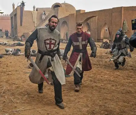 饱受战争折磨的英国骑士雅各布(海登·克里斯滕森饰)为逃离十字军战争