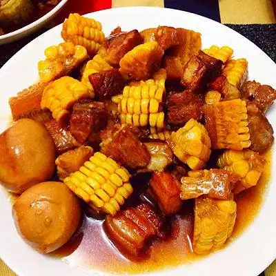红烧肉烧玉米