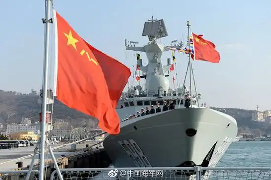 中国自行研制导弹护卫舰日照舰入列舷号598图