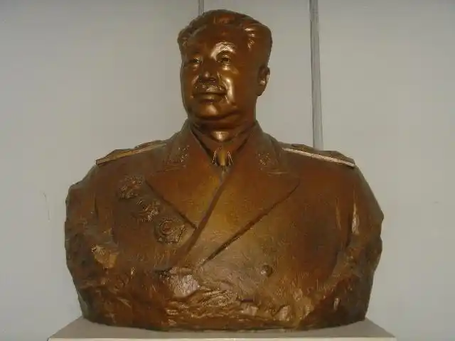 中国人民革命军事博物馆十四程允贤雕塑艺术馆