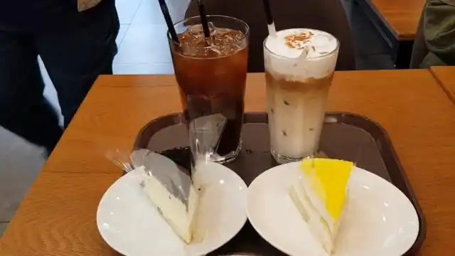 大叔在韩国,去咖啡店喝咖啡,看看真的好喝吗?