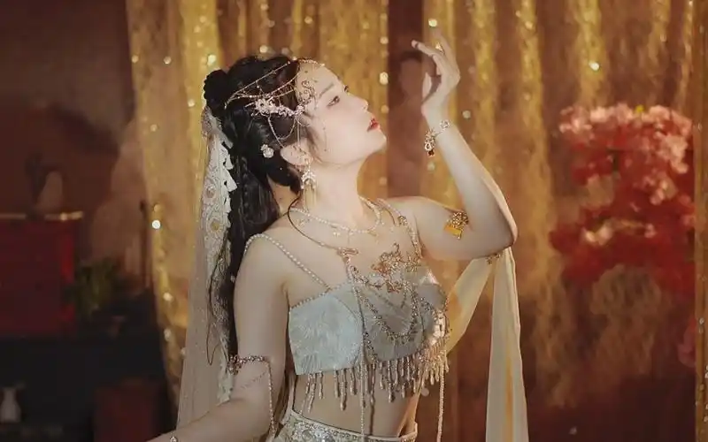 "呜呜呜～异域舞姬摇摆至上"|异域风情西域舞姬