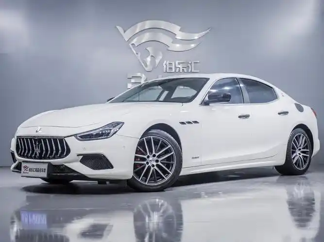 玛莎拉蒂 ghibli  2018款 3.0t 350hp 运动版图片