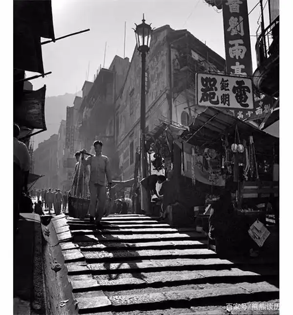 解放初期,四川天府之国成都与海峡对岸香港能够比肩吗?