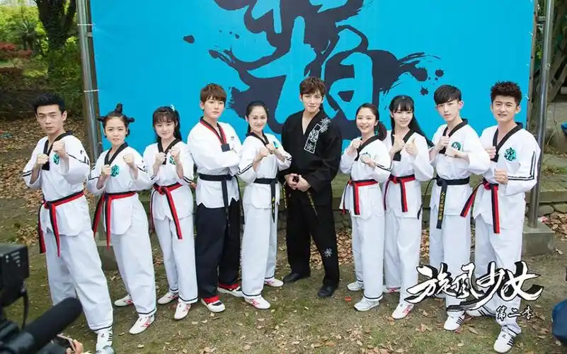 《旋风少女2》探班池昌旭自曝爱火锅 陈翔回归