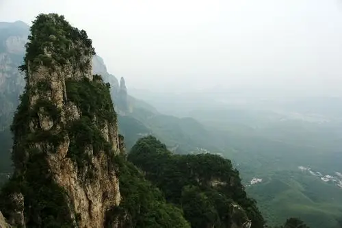 云台山的主峰——茱萸峰,一处历代文人墨客,僧道修行的圣地