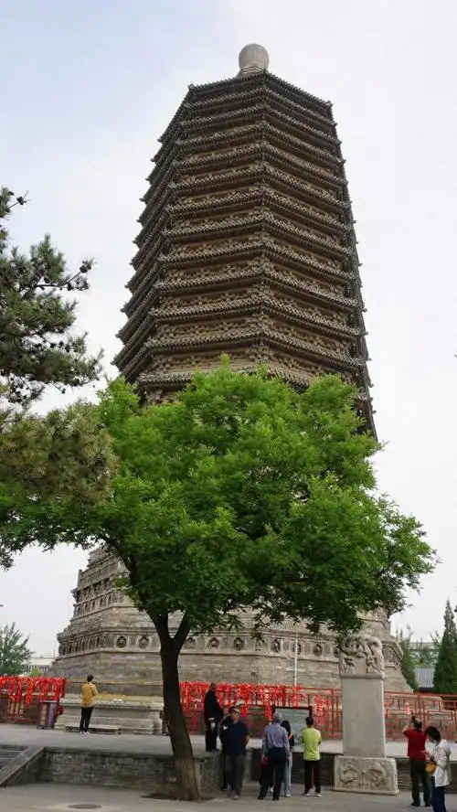 京城内的千年建筑:天宁寺辽塔