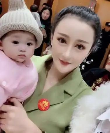 吴迪老婆文静之前是干什么的,从乡下打工仔到喊麦网红,快手吴迪是如何