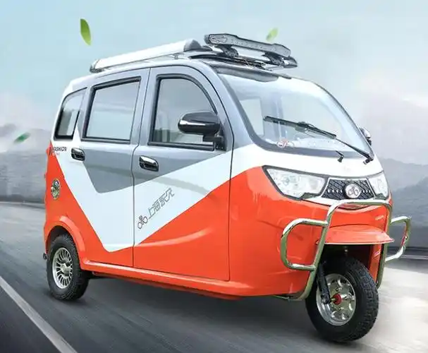 最低3650元起最高续航250里这2款全封闭三轮车适合老年人用