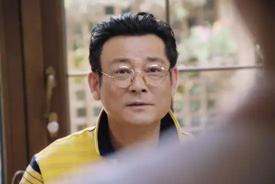 《亲爱的,回家》热拍 贺镪牵手苑琼丹见真情