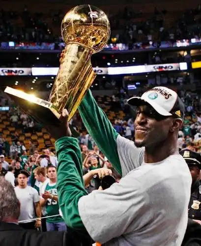 一次总冠军   07-08赛季总冠军(波士顿凯尔特人)