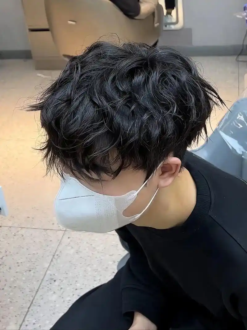 男生法式氛围纹理烫.一款专门针对发量偏少 细软 做完这个发型 - 抖音