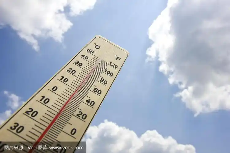 水银温度计显示夏季的高温
