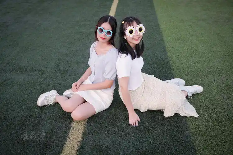 女生宿舍帅气合照