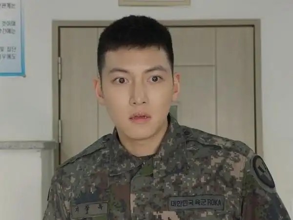 池昌旭入伍半年吃胖了阿兵哥面前用耳朵飙戏