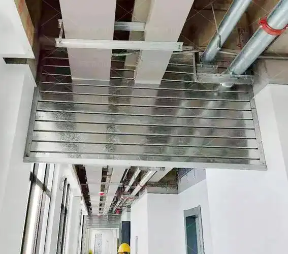 新品钢质挡烟垂壁 消防防火固定式刚性甲级钢质挡烟垂壁批发