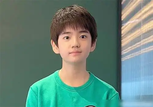 韩国童星因长得像btsjungkook引起了关注是他的年轻版本