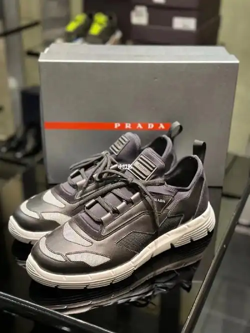 捡漏prada休闲男鞋  特价①⑧00得