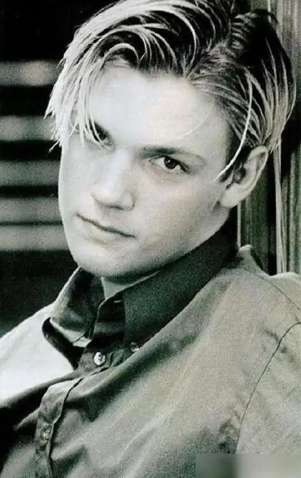 后街男孩成员尼克卡特喜事来临妻子已生二胎尼克再当爸