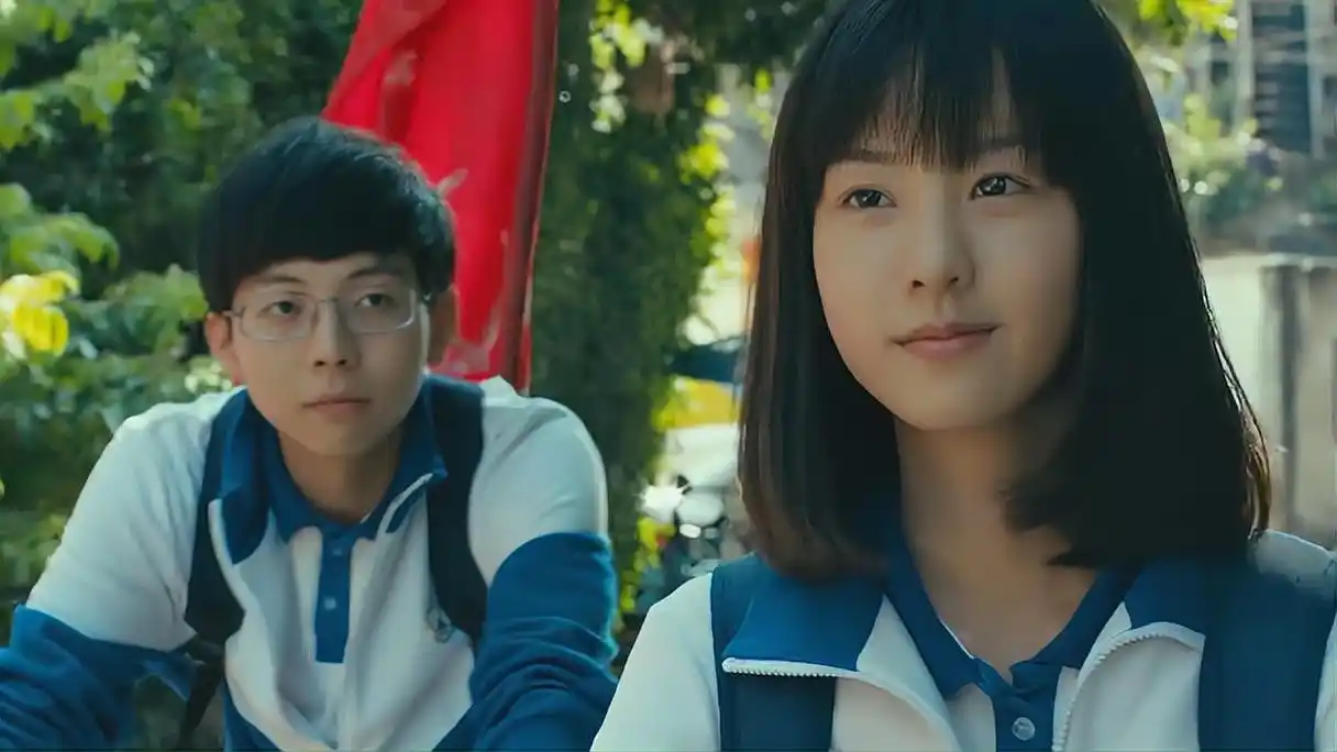 《左耳》精彩片段赏析,左耳靠近心脏,甜言蜜语要说给左耳听