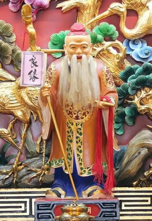 当李云再要去找那老人算帐时,却已经不见他的踪影了.