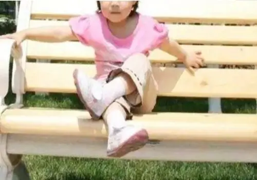 6岁女儿爱夹腿奶奶指责妈妈维护爸爸的做法值得怒赞