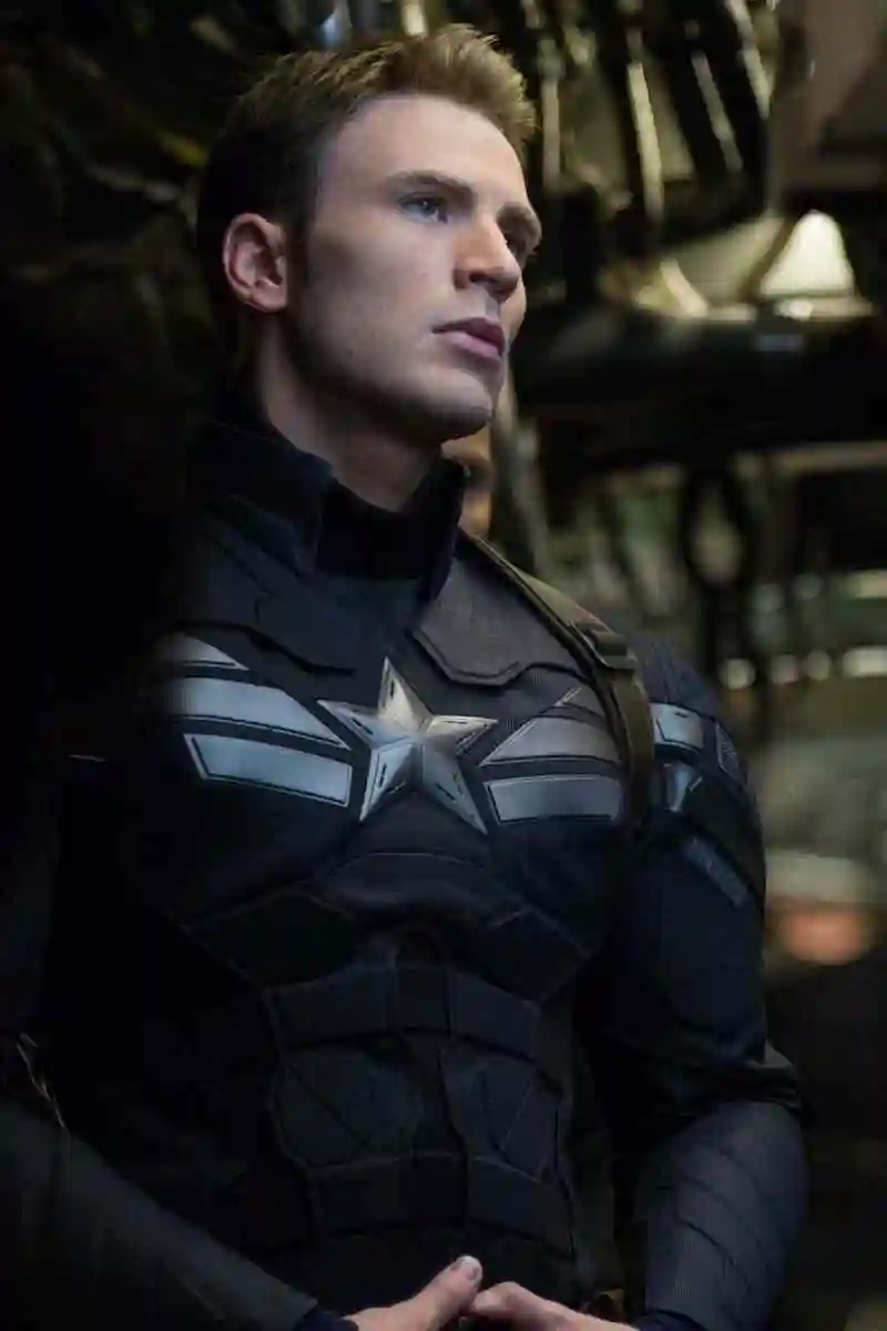 肌肉身高颜值兼具的完美男神!美国队长自曝"想结婚生孩子"!