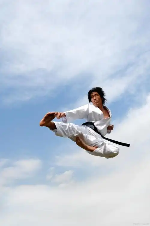 古代轻功真的可以飞吗?为什么现在没轻功了