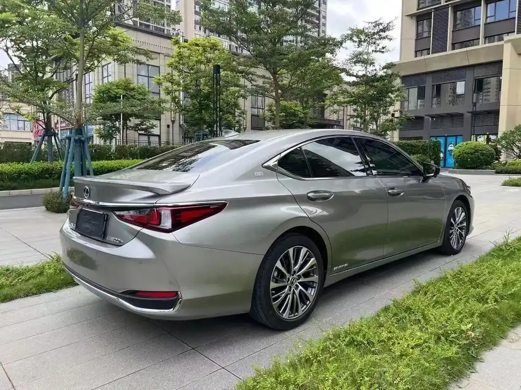 雷克萨斯es300h限量版