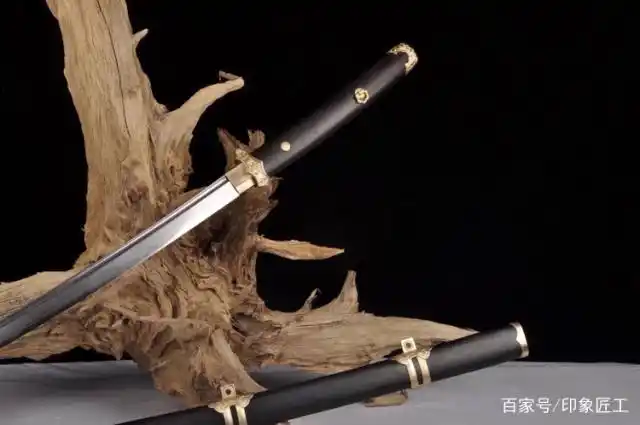 铜装简约弯刀-唐武士,鉴赏