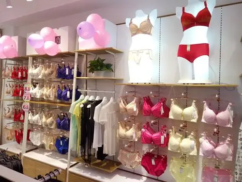 诗曼芬内衣专卖店形象图