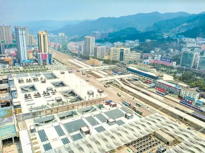 壮丽70年喜看十堰巨变十堰火车站见证城市发展加速度