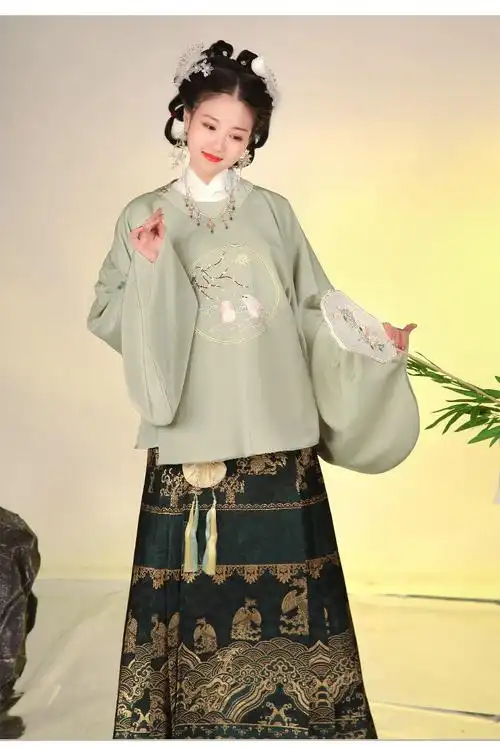 新款桂月兔原制汉服中国风袄裙圆领齐腰织锦马面裙女日常秋冬古装