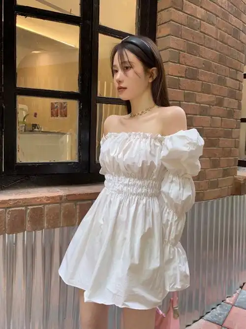 一字肩衬衫连衣裙女法式白色气质泡泡袖裙子夏季修身显瘦a字短裙