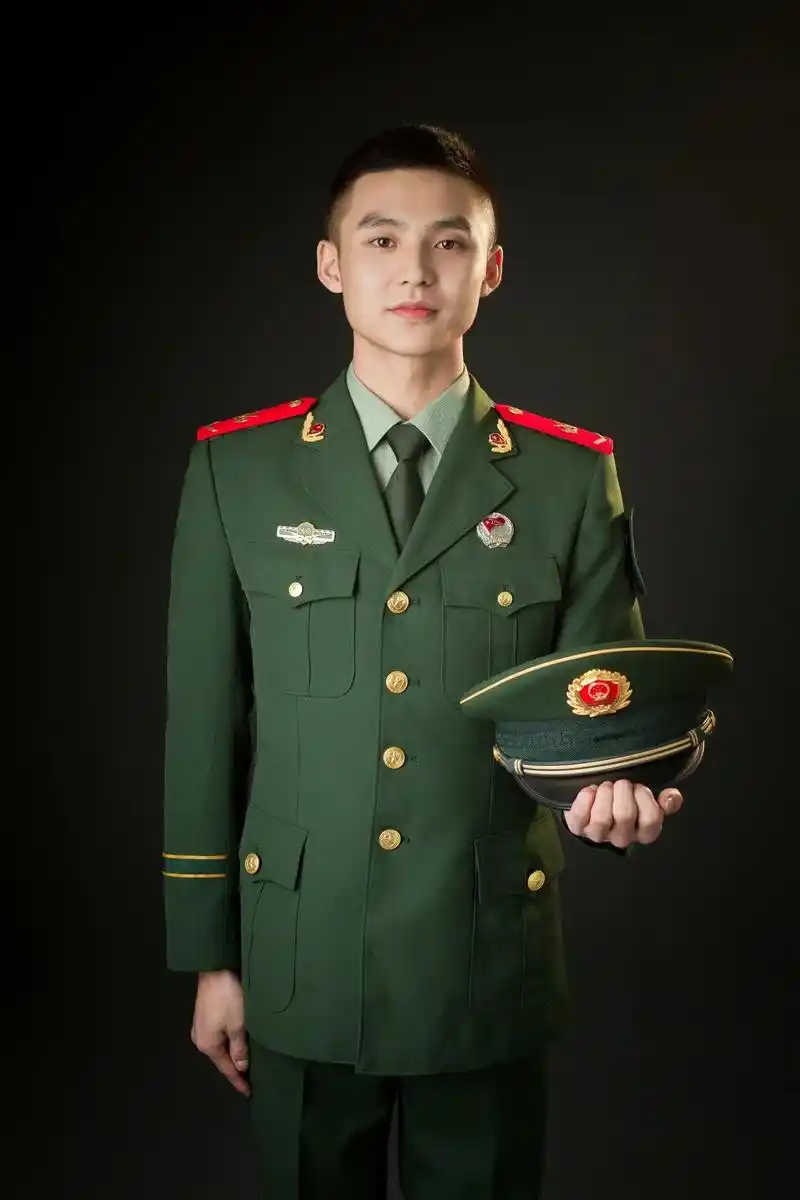 "军人"#如果信仰有颜色那一定是中国红 #最美军装