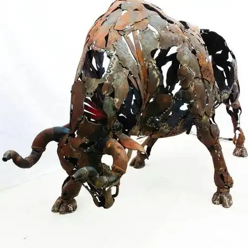 利用废铁做的艺术作品steve ekpenisi铁艺雕塑