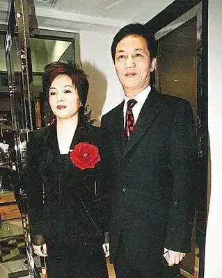 揭女星当小三的下场:斯琴格日乐为情堕胎自杀