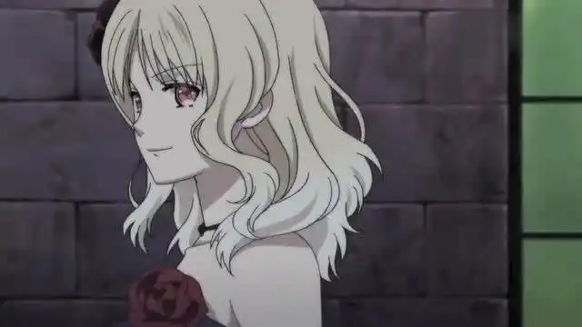 《魔鬼恋人》夫人拥有小森唯的外表,吸血鬼看着她那副表情很不开心