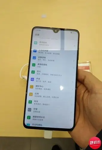 浅谈华为mate20系列屏幕mate20还是非常不错的