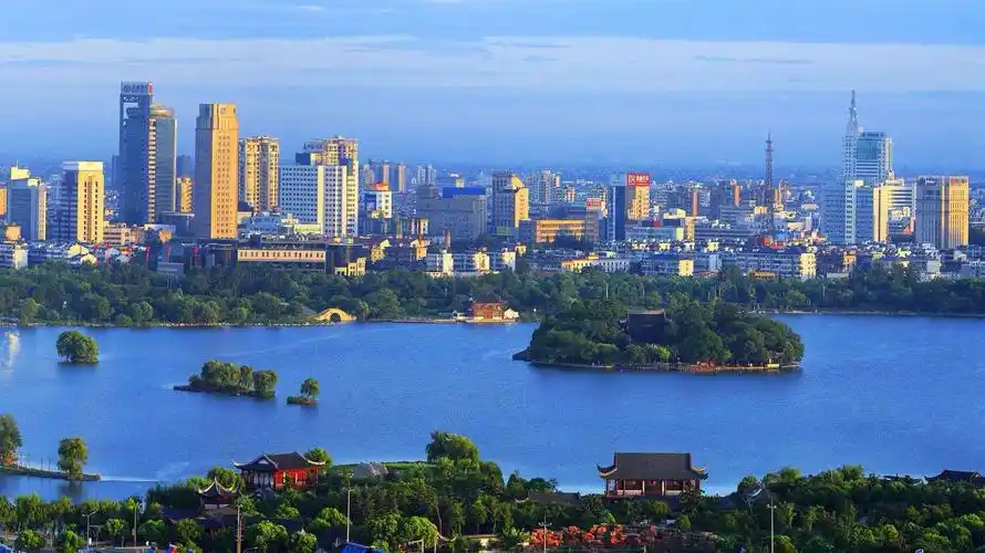 嘉兴南湖湖心岛红船照千秋