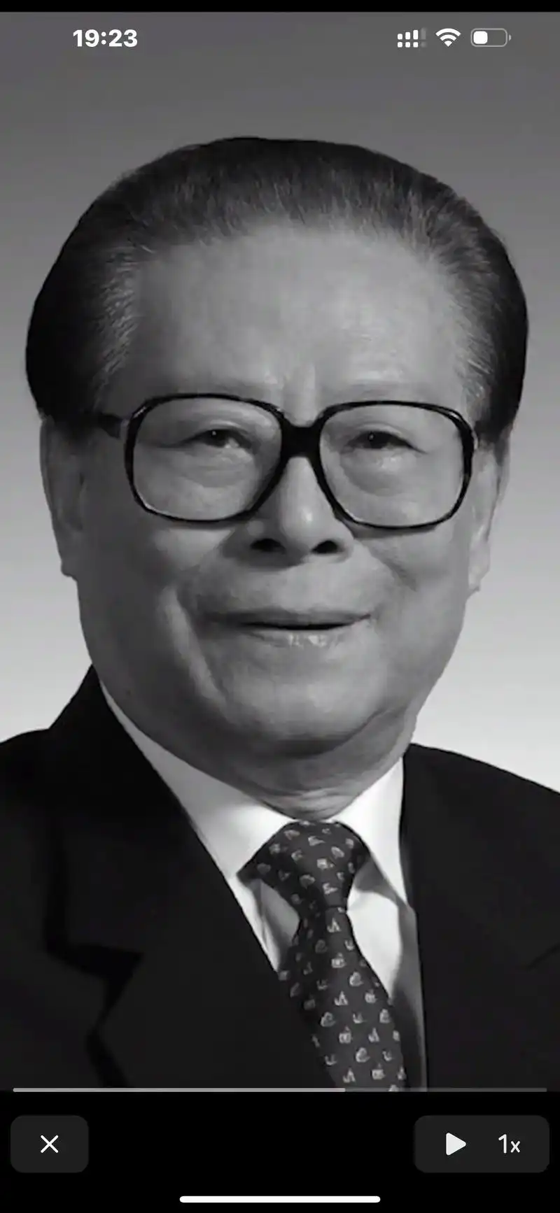 在上海逝世,享年96岁. 19:24 19:23 高清 中国 - 抖音