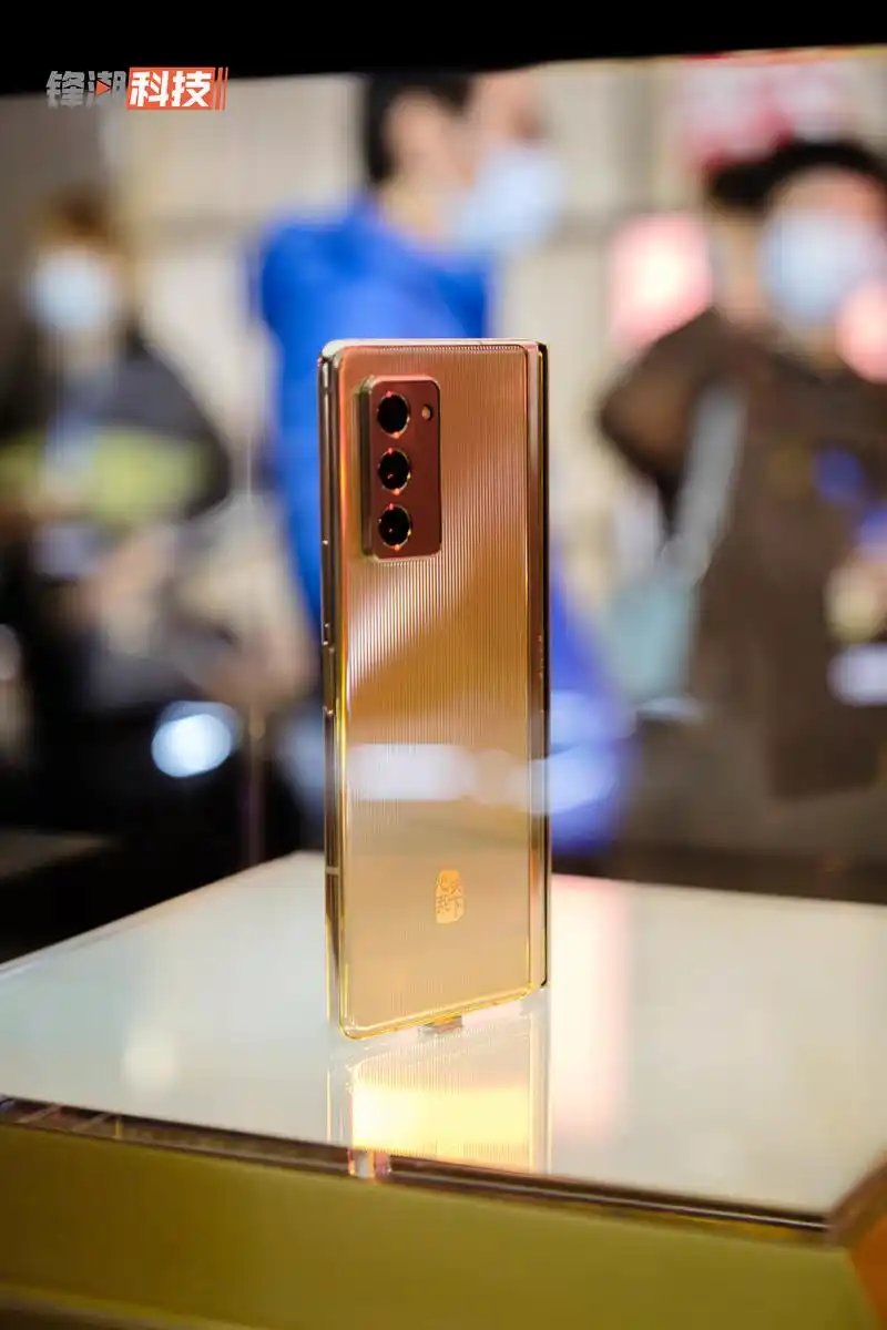 三星w21 5g上手图赏:双卡双待折叠屏旗舰