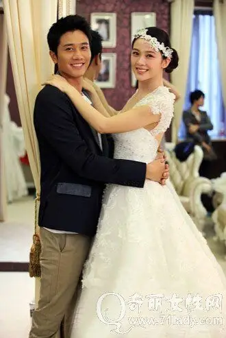 彭冠英赵韩樱子的婚礼 两人因为爱情有奇迹婚礼剧照
