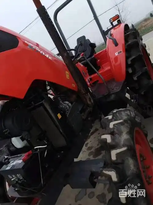 出售13年久保田704拖拉机,个人一手车