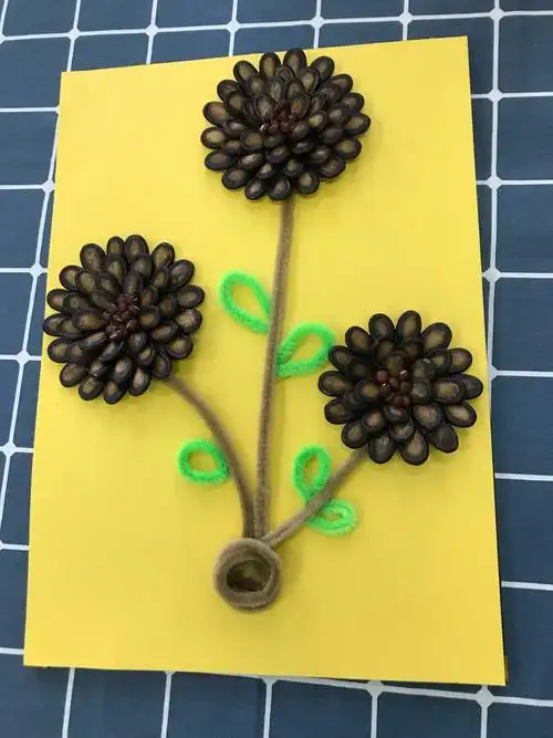 提升魅力——库都尔幼儿园2019年一线教师美术作品及自制玩教具比赛