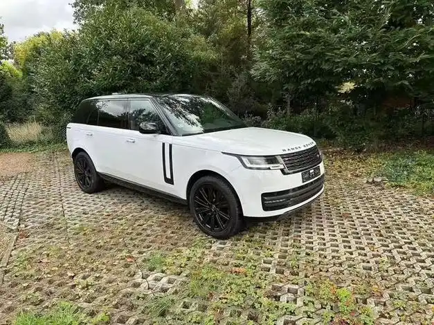 24款路虎揽胜行政3.0汽油平行进口现车