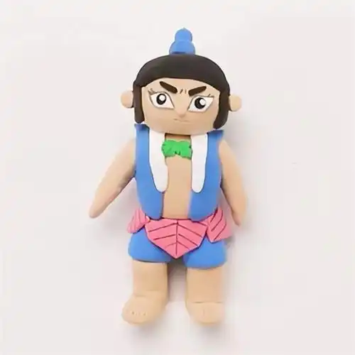 做好了~~分别做好身体,四肢,衣服等部件粘上五官制作步骤:先捏出头部